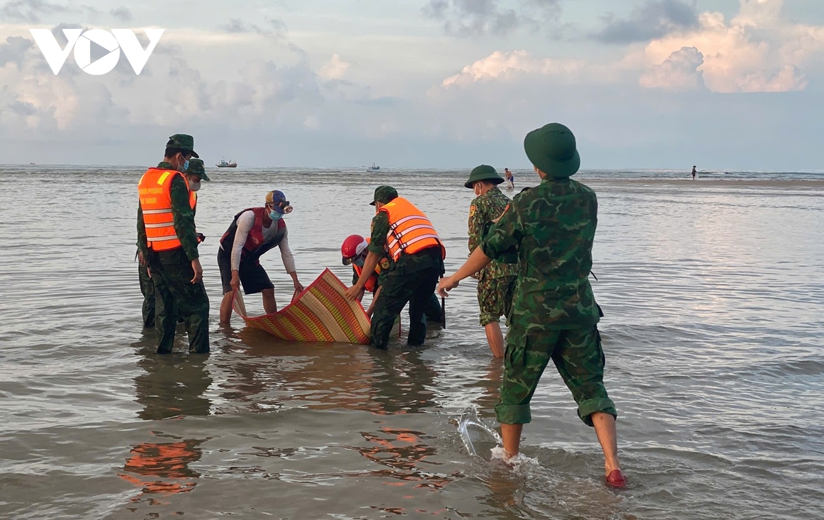 Tìm thấy thi thể 1 khách du lịch bị đuối nước tại khu vực biển Kê Gà